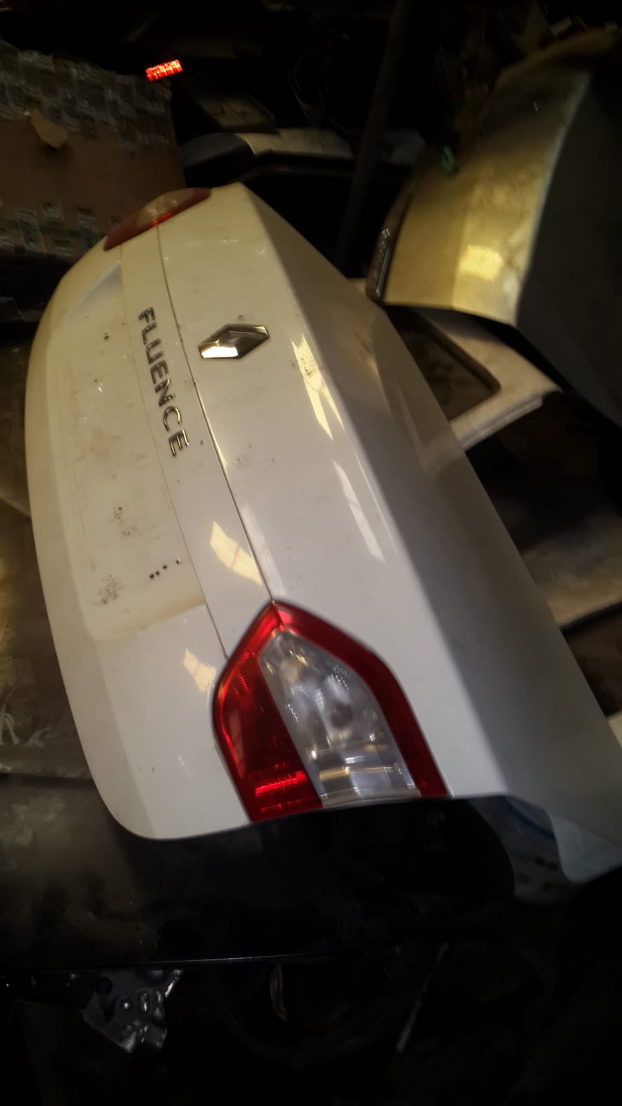 Fluence çıkma yedek parça_FLUENCE ARKA BAĞAJ KAPAĞI DOLU (3).jpeg